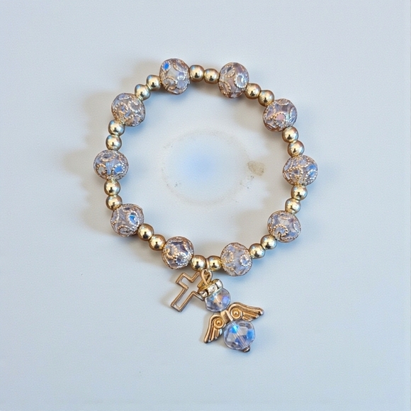 None Jewelry - NEW Gold and Clear Beaded Bracelet with Charms